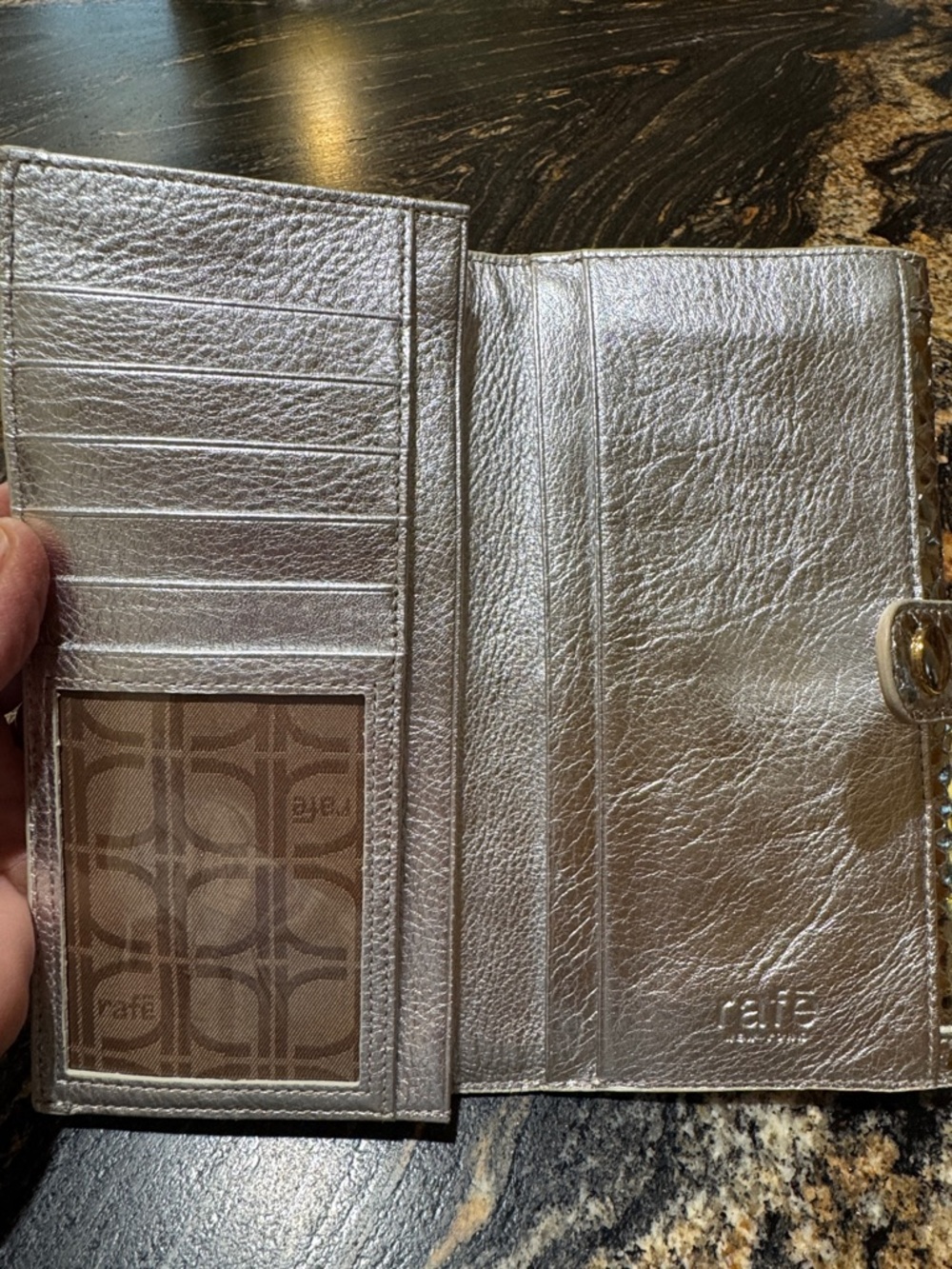 Metallic Quilted Wallet with Snap Strap - Unbranded - Picture 3 of 4